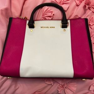Michael Kors Jet set pink and white purse